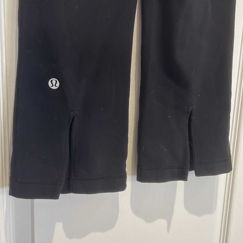 Lululemon sz 6 Capri cropped yoga pants - Picture 3 of 4